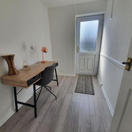 Bv Luxury Spacious 3 Bedroom House At Isaac Close Manchester Zewnętrze zdjęcie