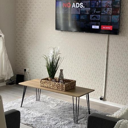 Bv Luxury Spacious 3 Bedroom House At Isaac Close Manchester Zewnętrze zdjęcie
