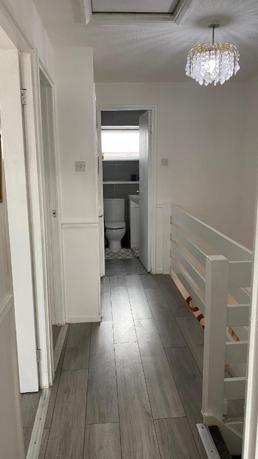 Bv Luxury Spacious 3 Bedroom House At Isaac Close Manchester Zewnętrze zdjęcie