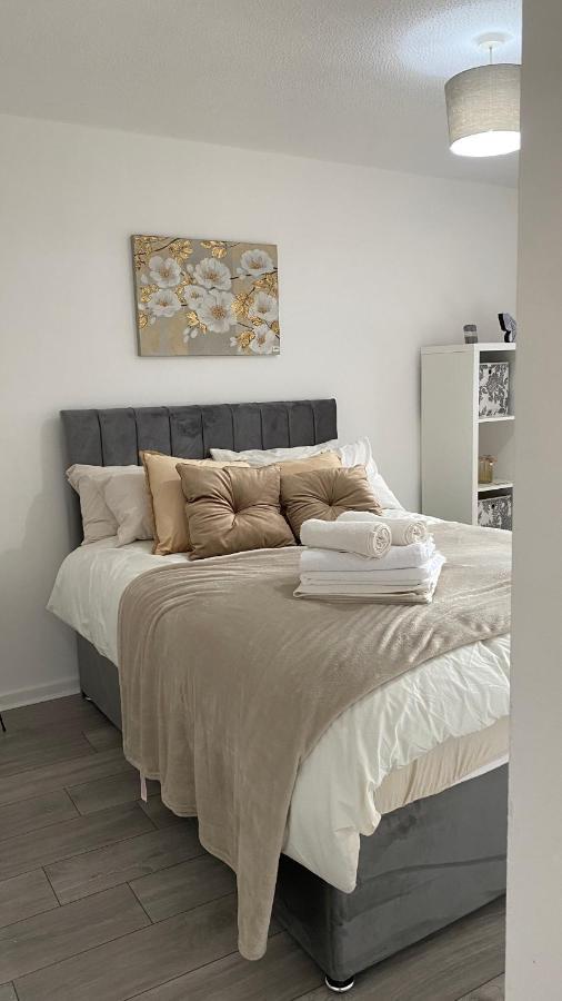 Bv Luxury Spacious 3 Bedroom House At Isaac Close Manchester Zewnętrze zdjęcie