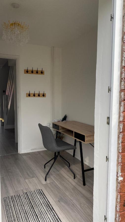 Bv Luxury Spacious 3 Bedroom House At Isaac Close Manchester Zewnętrze zdjęcie