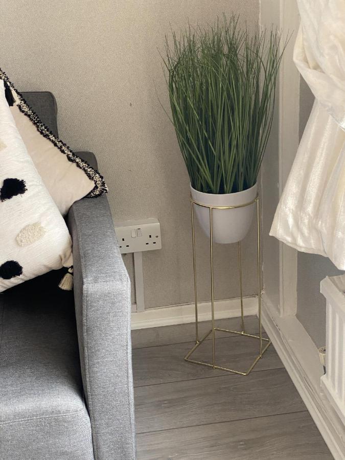 Bv Luxury Spacious 3 Bedroom House At Isaac Close Manchester Zewnętrze zdjęcie