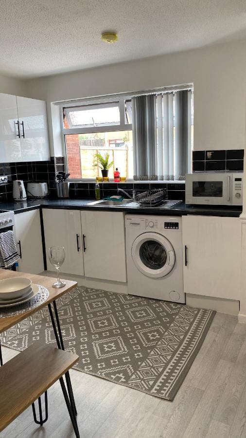 Bv Luxury Spacious 3 Bedroom House At Isaac Close Manchester Zewnętrze zdjęcie