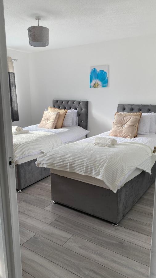 Bv Luxury Spacious 3 Bedroom House At Isaac Close Manchester Zewnętrze zdjęcie